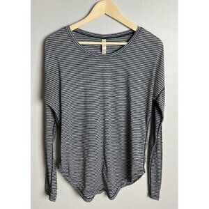 Lucy Gray Black Striped Long Sleeve Active Top Crew Neck Size Small Women’s